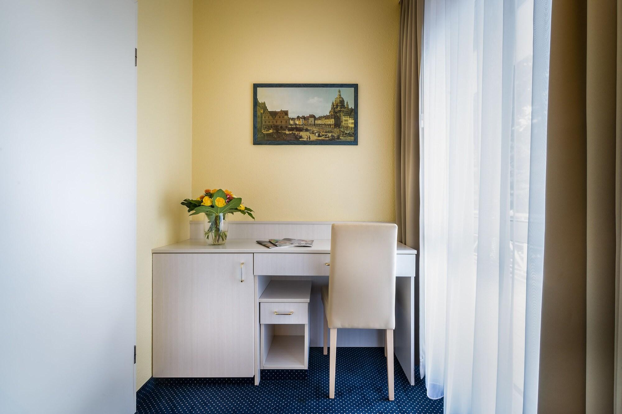 Scope Hotel Dresden Airport ภายนอก รูปภาพ
